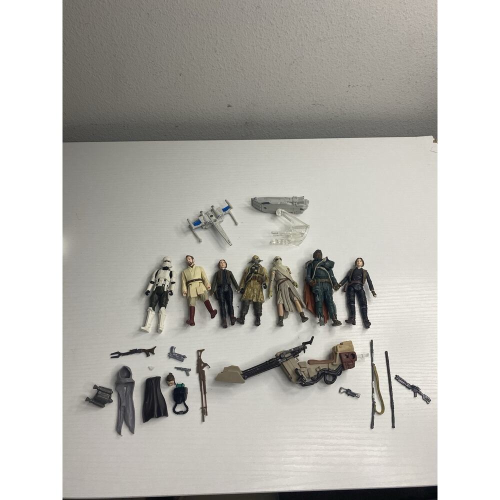 Star Wars LFL Hasbro Mini Figure Lot of 7 W Vehicles & Accessories
